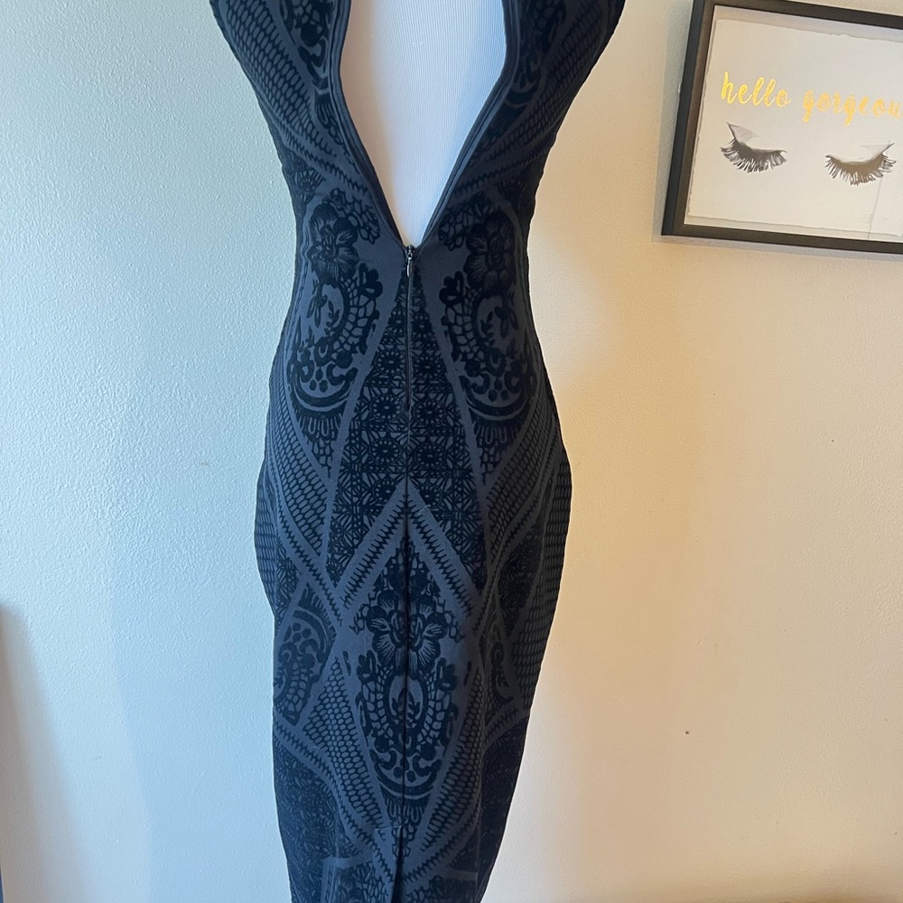 Bar III 0852 Womens Velvet Trim Back Slit Halter Party Dress, Deep Black, M - Picture 7 of 8